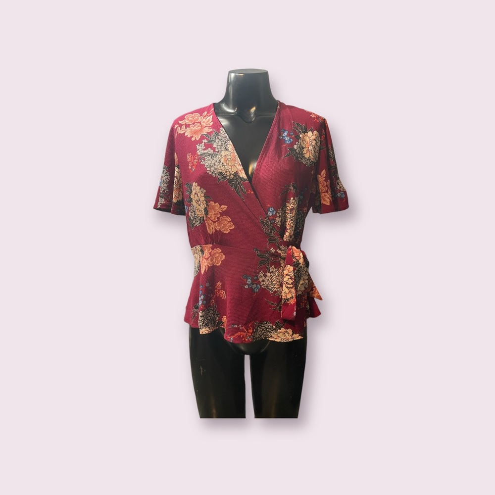 Monteau Wrap Top. Size Large